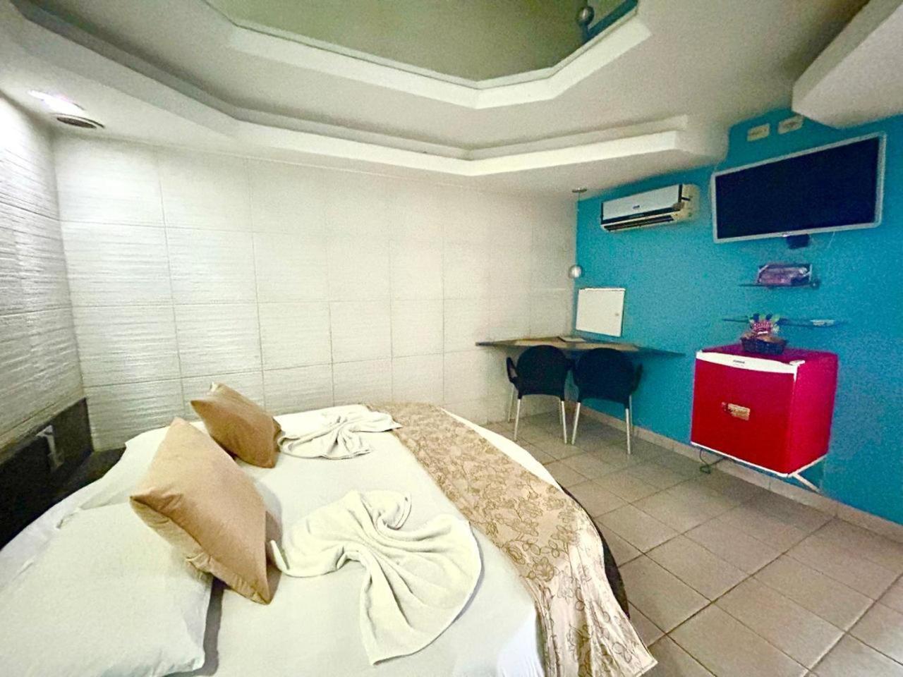 ז'אבואטו דוס גוארראפס Motel Tijuca מראה חיצוני תמונה